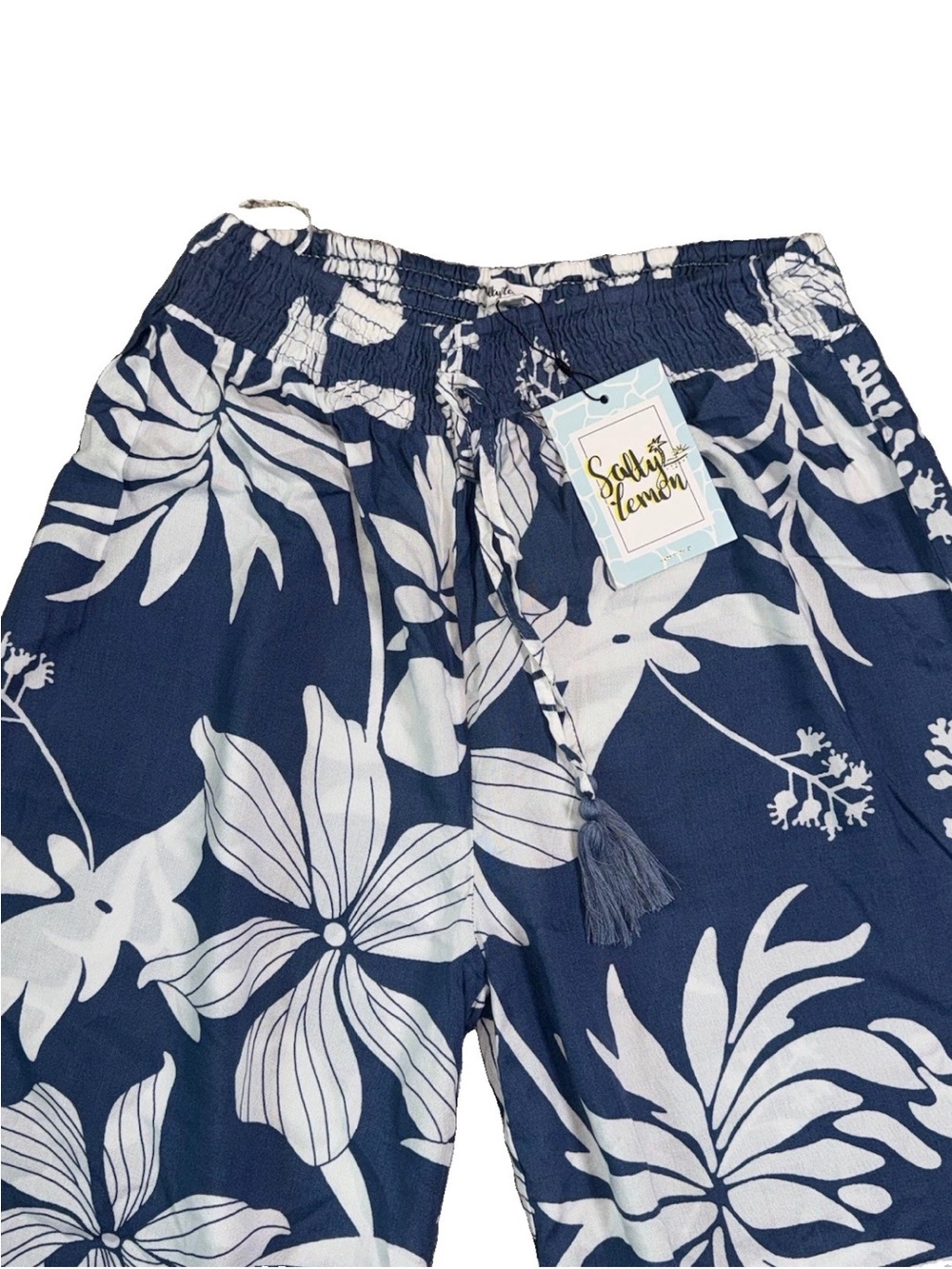 Salty Lemon Boho 2 Piece Set Sage Hibiscus Floral Crop Top Wide Leg Pants M NEW - Picture 6 of 16